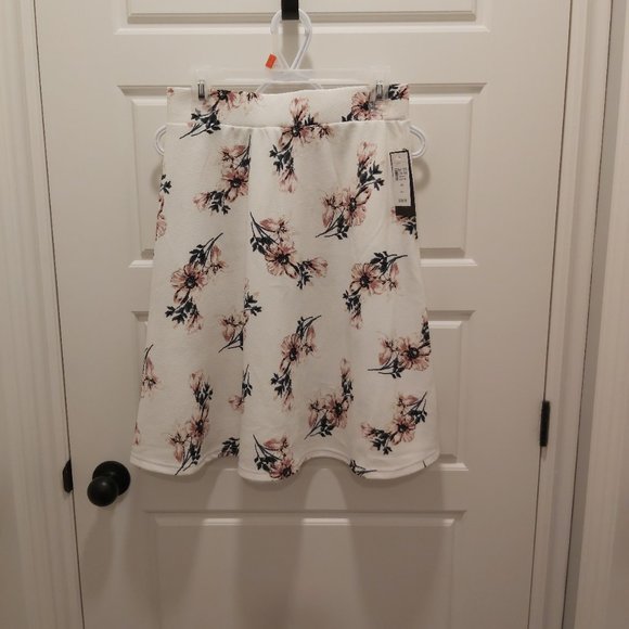 Floral Skirt - Picture 1 of 2